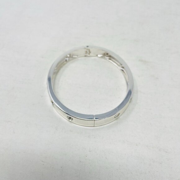 Guess Womens 2.25" Silver-Tone Crystal Rhinestone Hinged Bracelet Bangle - Picture 3 of 5